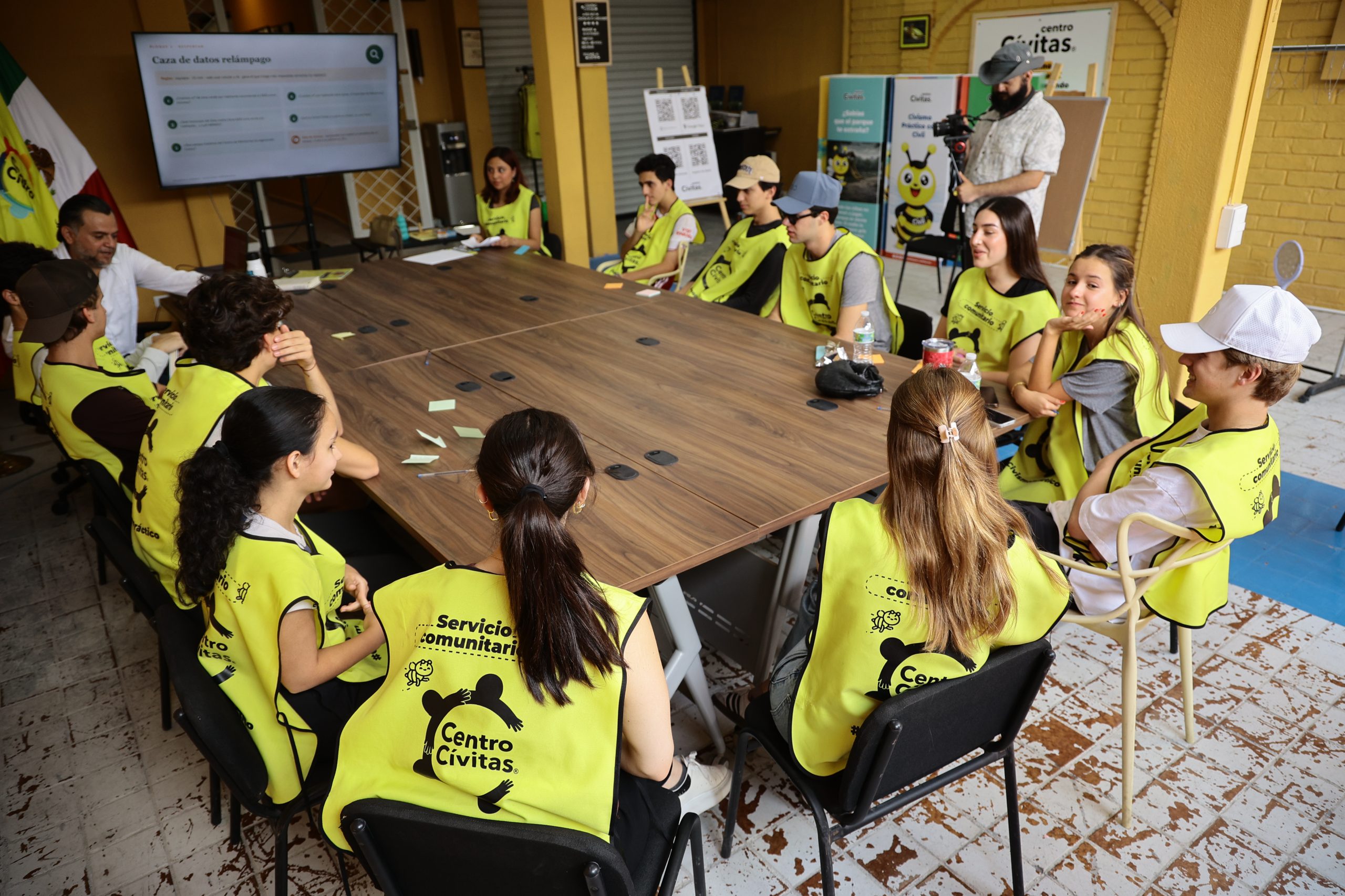 Participantes en un evento de Centro Cívitas