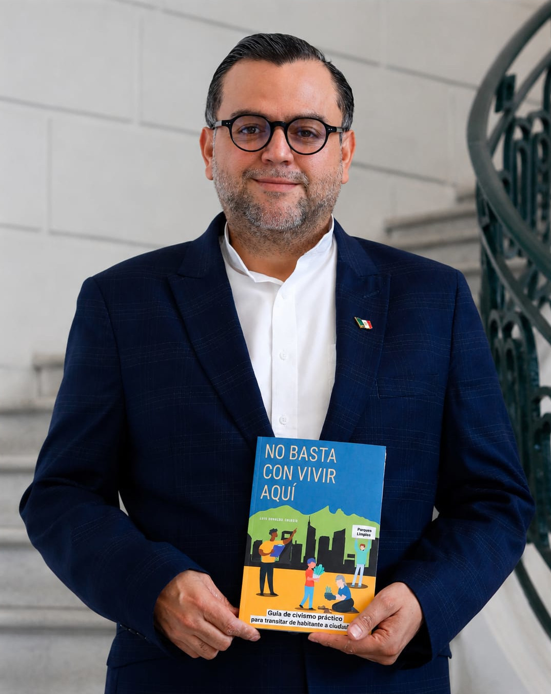 Juan Manuel Ramos Mejía, fundador de Centro Cívitas, en la Alameda de Monterrey